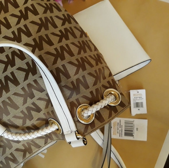 Michael kors gathered purse bag w/ wristlet set - Picture 7 of 7